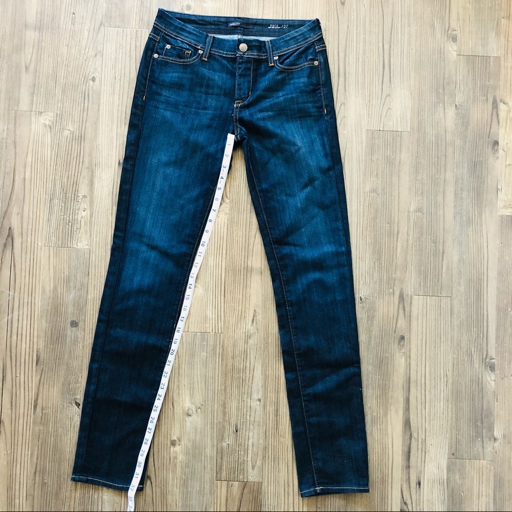 FIDELITY Jeans - Picture 10 of 11